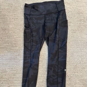 Lululemon pace rival 22" leggings black/gray size 6